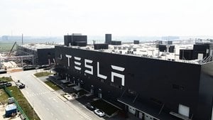 Tesla中國遇另一困境 汽車大規模被召回
