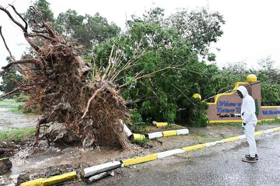 颶風襲擊牙買加 人工智能生成的假影片氾濫