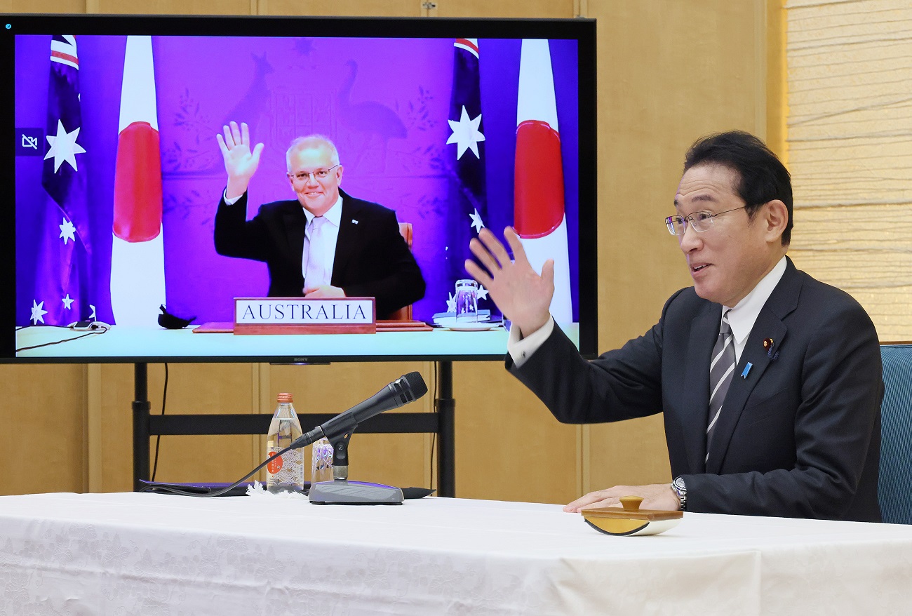 1月6日，日本首相岸田文雄與澳洲總理莫里森舉行視像會晤，並簽署了軍隊「相互准入協定」。（日本首相官邸）