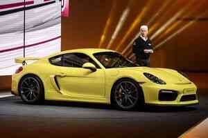 杭州女車主:百萬保時捷被無人洗車機洗殘