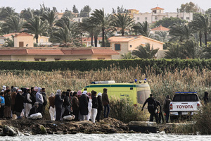 組圖：埃及船隻發生翻覆意外 至少12人死亡
