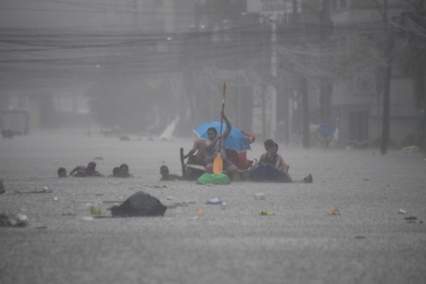 颱風凱米襲台灣菲律賓 逾10人死 航班取消