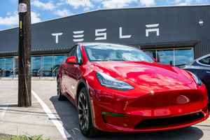 Tesla在美國召回近70萬輛汽車 涉胎壓監控系統問題