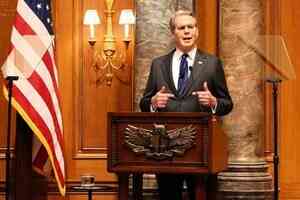 美財長：特朗普將會恢復對各國的關稅水平