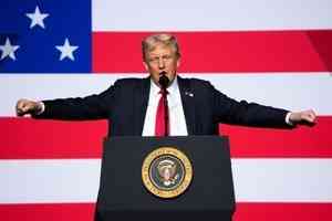 特朗普向全球美軍將領講話 強調打造迅猛戰力