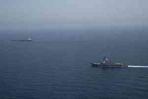 美艦載直升機在阿拉伯海攔截受制裁商船