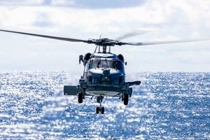 美國向澳洲出售12架海鷹直升機 強化軍事合作