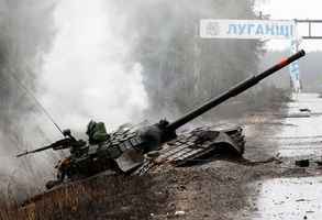 烏克蘭危機｜駕拖拉機拉走俄導彈系統 烏克蘭農民走紅（影片）