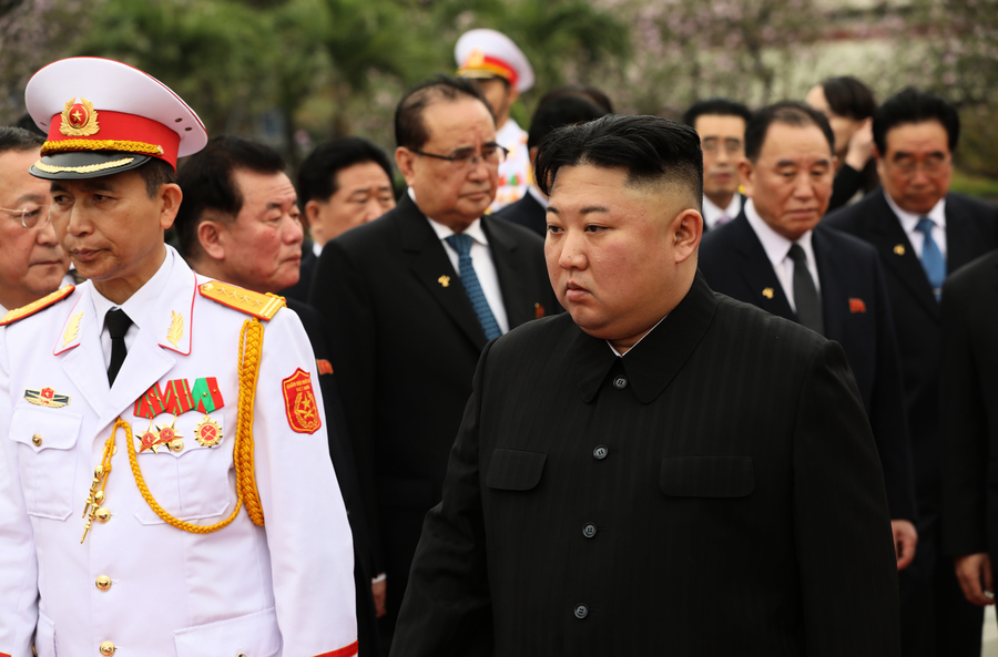 防金正恩形象變廉價 北韓禁民眾穿山寨皮衣