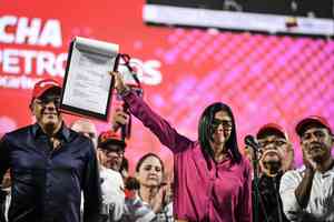 委內瑞拉簽署新法 告別石油國有化時代