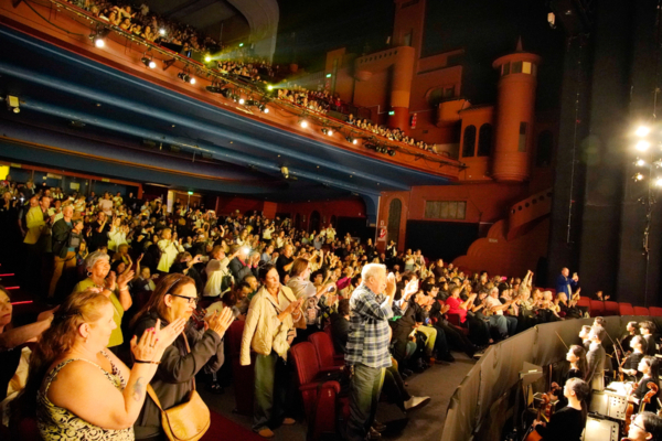 神韻周六兩場爆滿 阿根廷主流讚古老文明