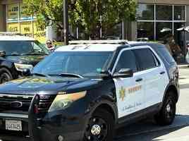 襲擊洛杉磯三退義工 歹徒被警方逮捕關押