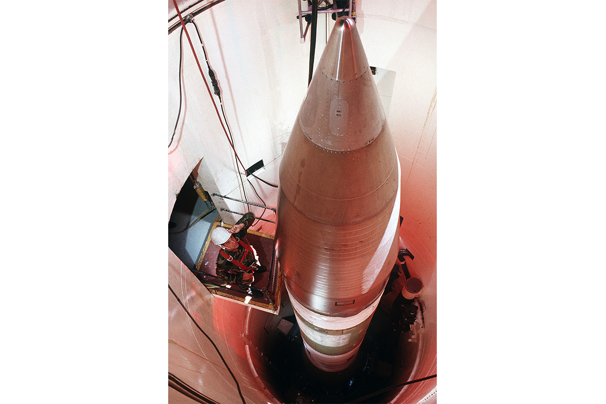 美國民兵-3（Minuteman III）戰略彈道核導彈已經服役50年，圖為在發射井中的民兵-3導彈。（USAF）