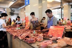  陝西一家超市豬肉打折 兩小時賣出三噸