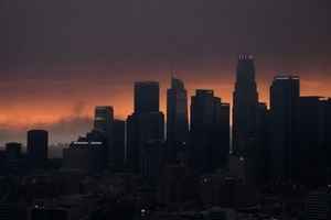 洛杉磯地區大火破壞力巨大 猶如「被炸彈炸過」