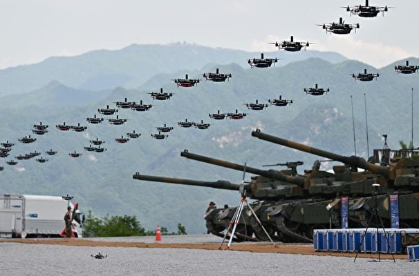 2023年5月25日，南韓軍用無人機在波川（Pocheon）的星津消防訓練場（Seungjin Fire Training Field）參加美韓聯合軍事演習。（Yelim Lee/AFP via Getty Images）