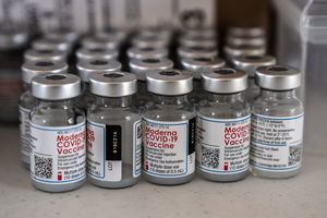美國FDA批准莫德納和強生加強針 混合使用