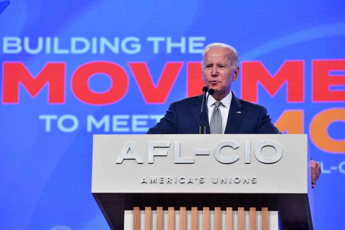 2022年6月14日，美國總統拜登在美國勞聯-產聯（AFL-CIO）四年一度的大會上發言。該組織是美國最大的工會組織。 （Nicholas Kamm/AFP via Getty Images）