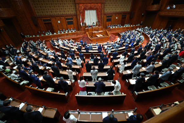 日議員石平反擊中共：統治者才有資格賣國