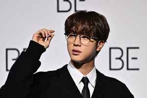 BTS Jin擁抱會應徵資格引爭議 經理人公司道歉