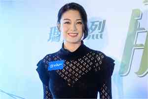 廖碧兒任大學講師全英語授課 自我介紹是明星