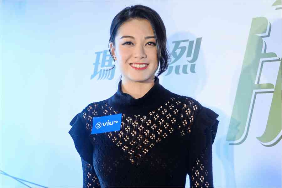 廖碧兒任大學講師全英語授課 自我介紹是明星