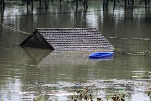 雲南持續降暴雨 洪災致數人死亡失聯