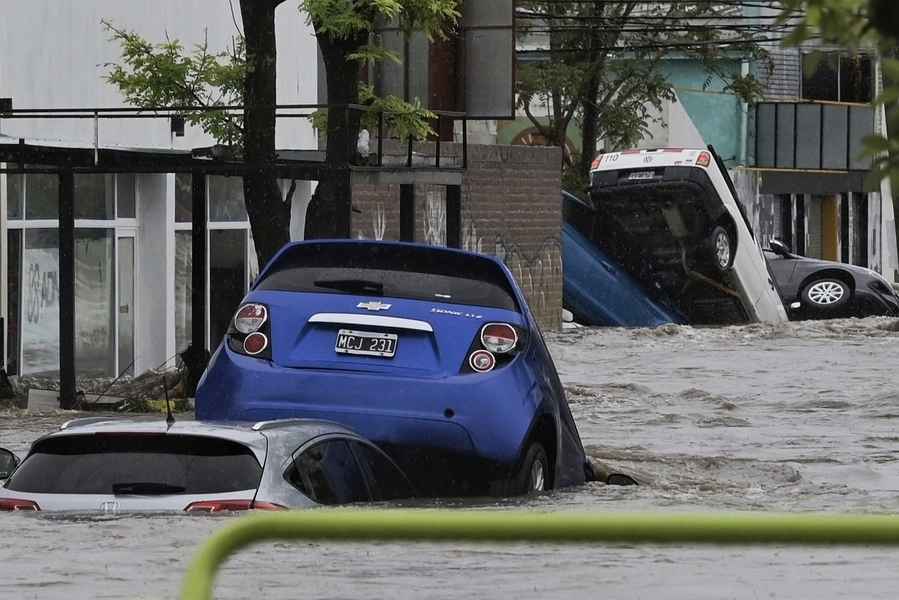 阿根廷布蘭卡港遭暴雨侵襲 至少6死（多圖）