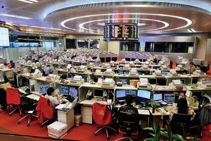 香港股市持續下跌 26個月蒸發17萬億港元