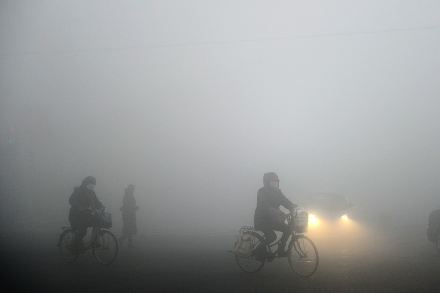 陰霾襲華北 北京82天無雨創37年紀錄