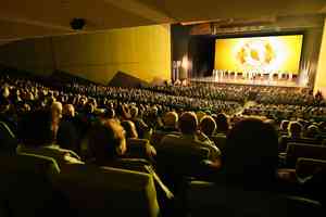 「神韻展現神降臨的神聖」 墨爾本連續滿場