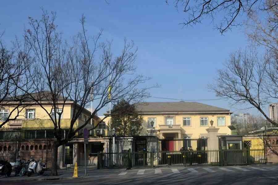英貿易大臣敦促中共批准翻新在京大使館
