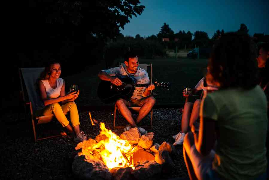 【名家專欄】圍爐而坐：找回正消逝的文化