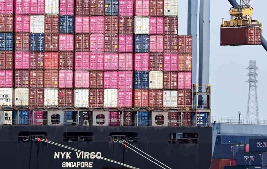 特朗普簽公告 延後一年調漲傢俬櫥櫃關稅