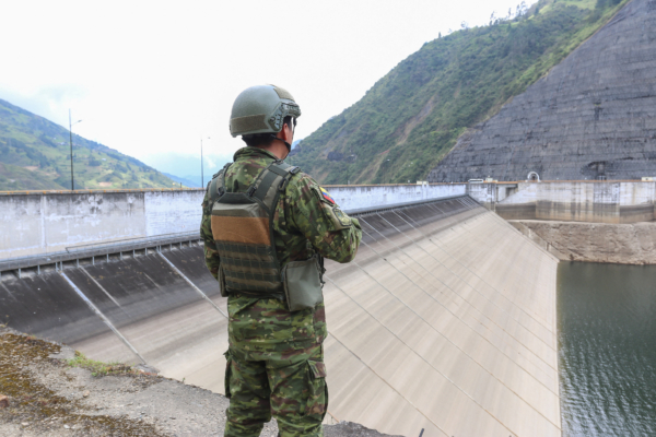 厄瓜多爾六十年來最旱 一半省斷電 軍隊進水電站