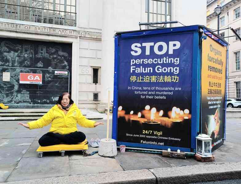 逃離紅色恐怖 72歲老人抵倫敦揭中共26年迫害