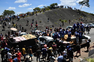 馬杜羅阻救援物資入境 暴力衝突致25人喪生