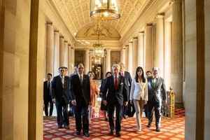 游錫堃回訪法國國會 深化台法關係 中共不滿