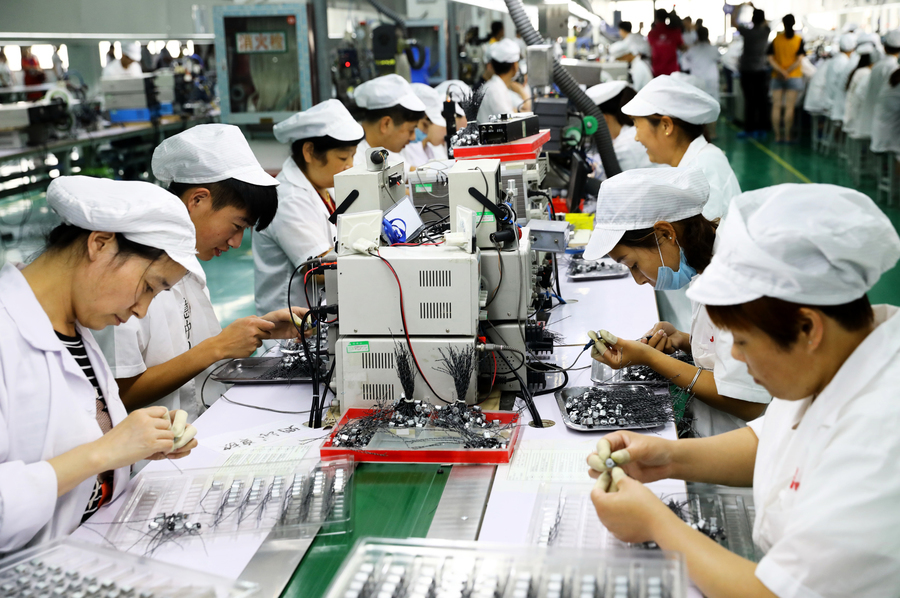 貿易戰下 顯示器代工廠大舉逃離中國