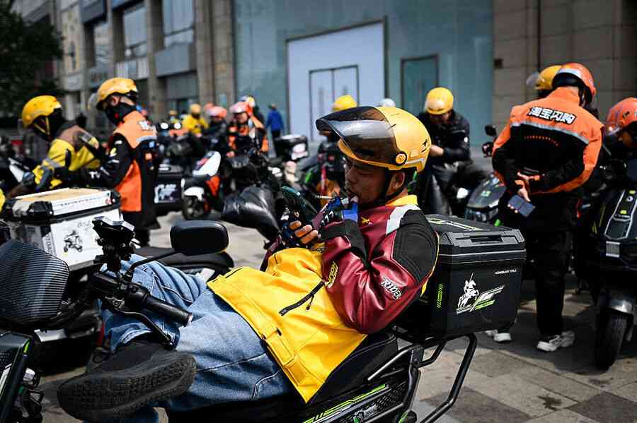 中共擴大基層管控 外賣員等成重點對象