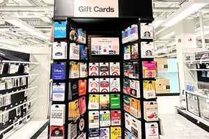 陸女在美國連鎖店投放逾六千張假禮品卡竊取金錢 被控欺詐後認罪