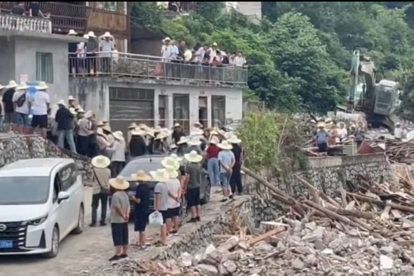 貴西建最大水庫 暴力強拆村民無家可歸