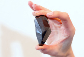 罕見巨型黑鑽展出 估價達680萬美元（多圖）