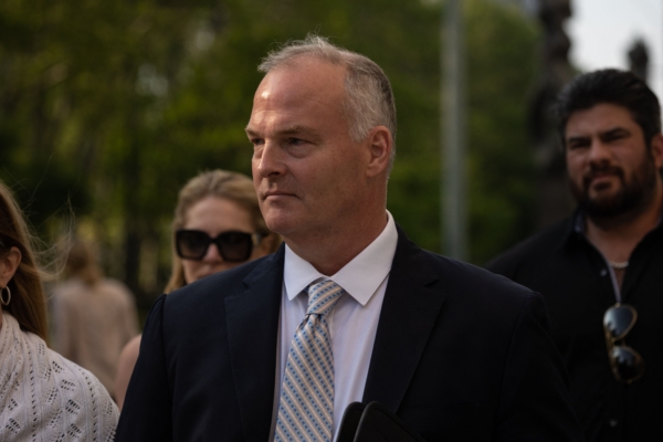 因「獵狐行動」案被定罪 前紐約警官獲特朗普特赦