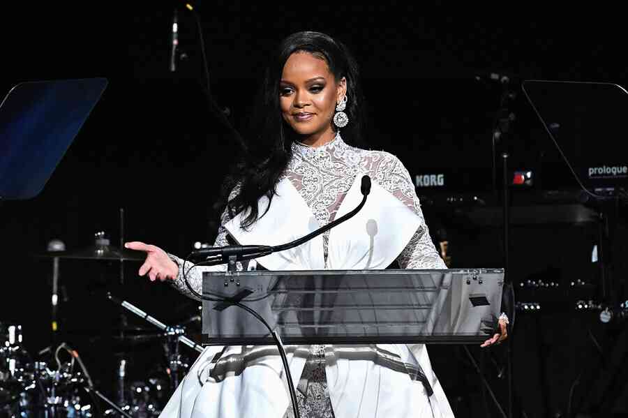 槍擊流行歌手Rihanna住宅疑犯 被控謀殺未遂