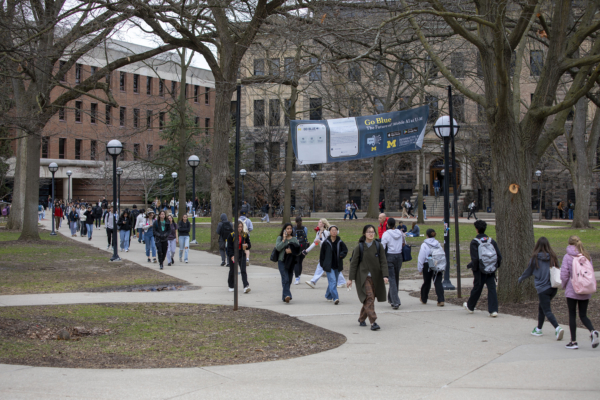 三中國訪問學者被控向美國走私生物材料