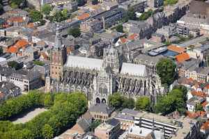 聖約翰大教堂：荷蘭的哥德式建築典範