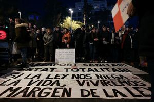 不滿防疫措施 西班牙民眾上街抗議（多圖）