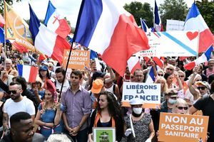 反對健康通行證 法國民眾連6週抗議 （多圖）