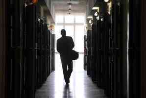 王友群：張又俠「裏通外國」？且看三個案例